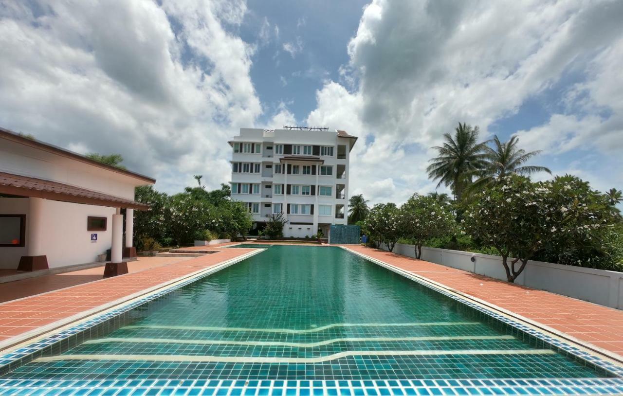 Khanom Sea Breeze Apartment Exteriör bild